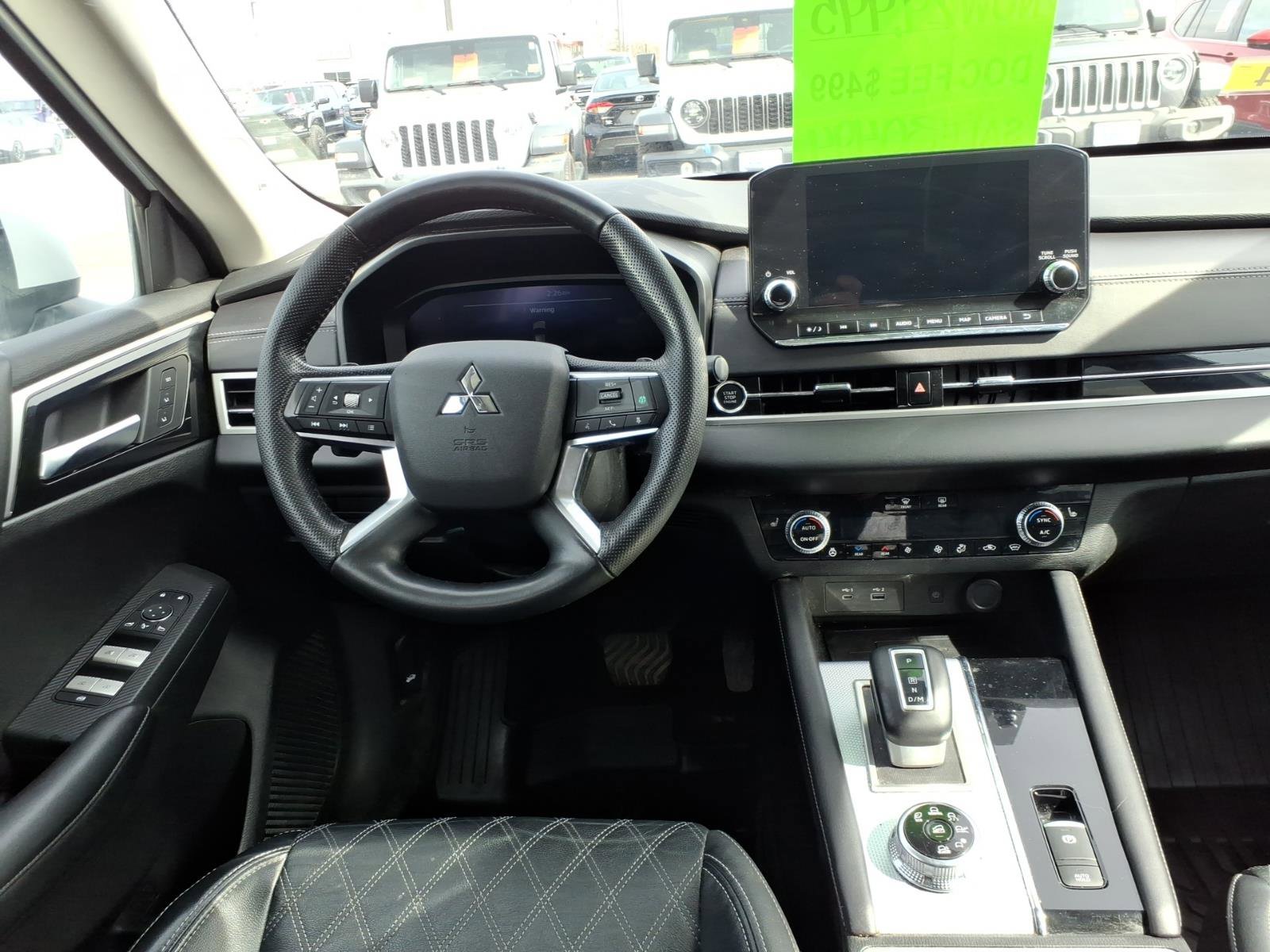 Used 2024 Mitsubishi Outlander SEL image 9