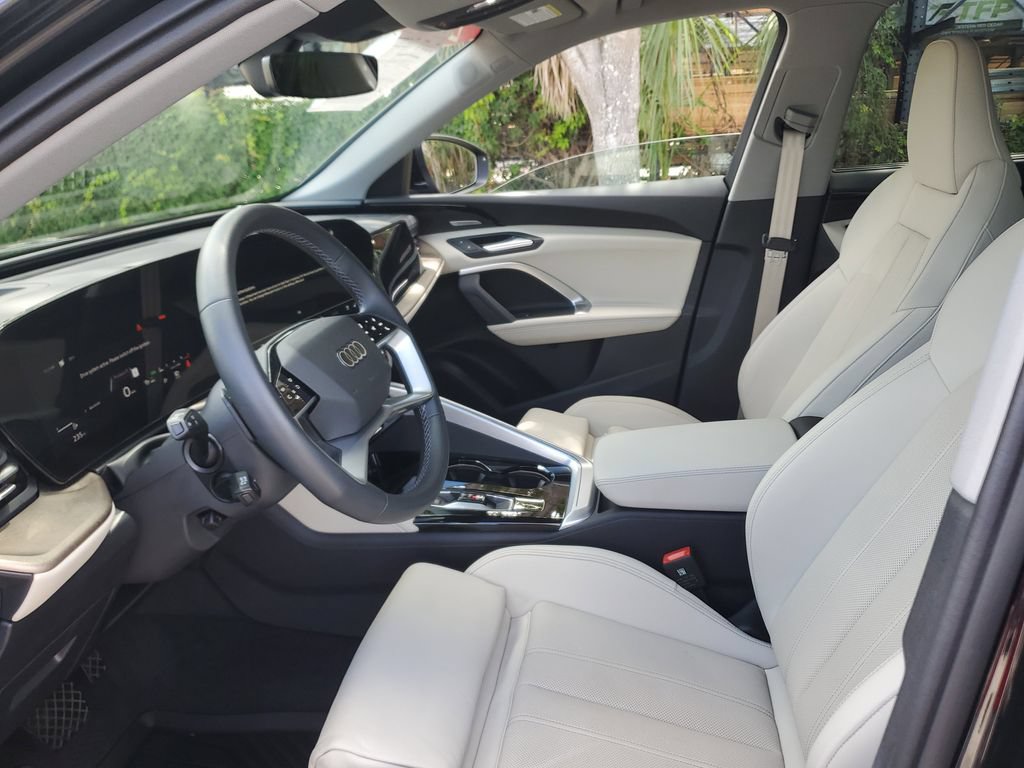 Certified 2025 Audi Q5 Premium w/ Premium Plus AWD/4WD image 24