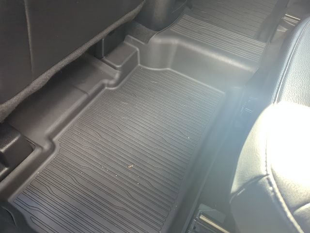 Used 2021 Ford Explorer XLT w/ Equipment Group 202A image 31