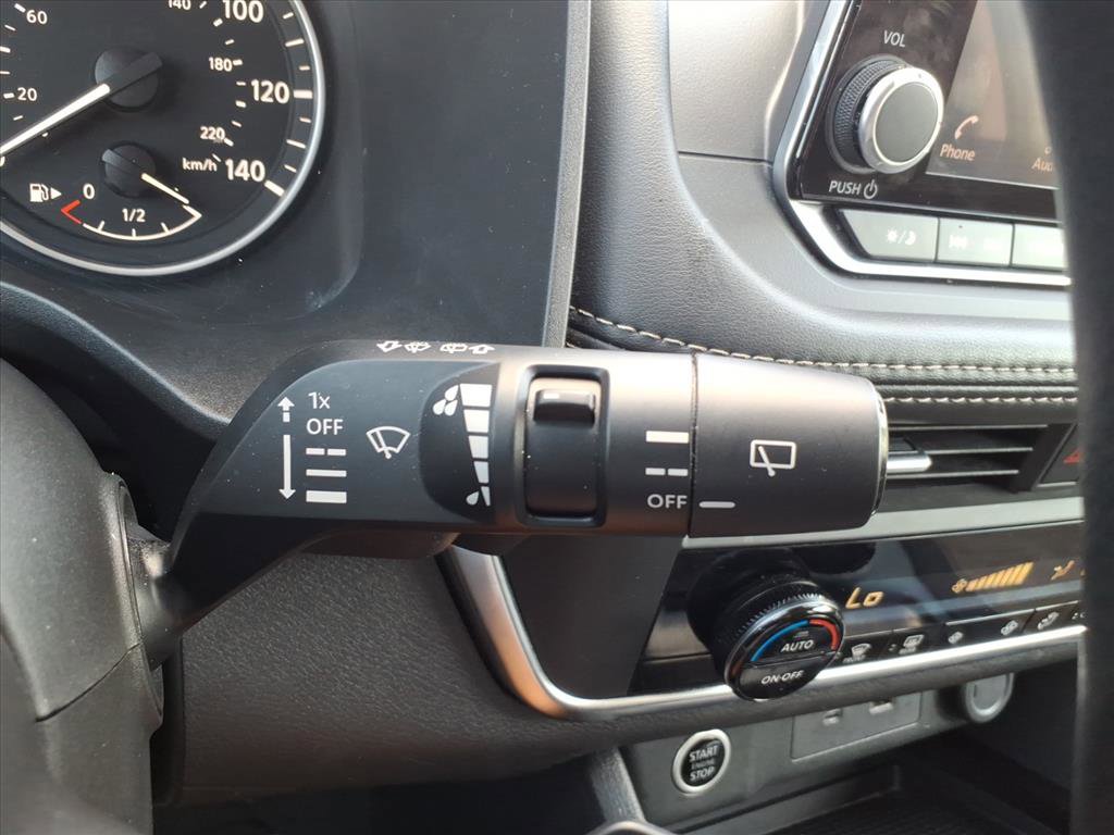 Used 2023 Nissan Rogue SV image 26