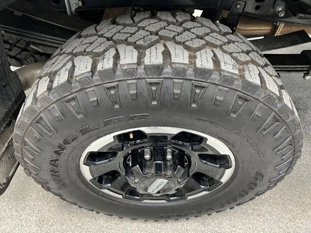 Used 2026 Ford F350 Platinum w/ Tremor Off-Road Package AWD/4WD image 17