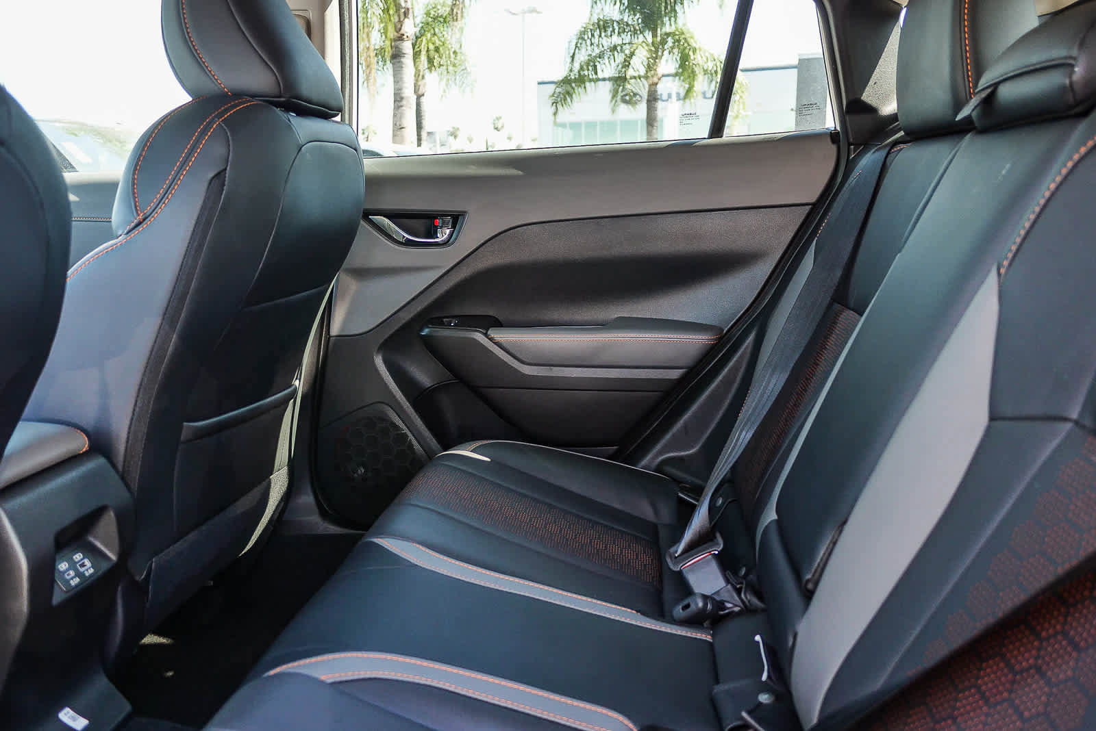 Certified 2025 Subaru Crosstrek 2.5i Limited w/ Crosstrek Mirror Package image 18