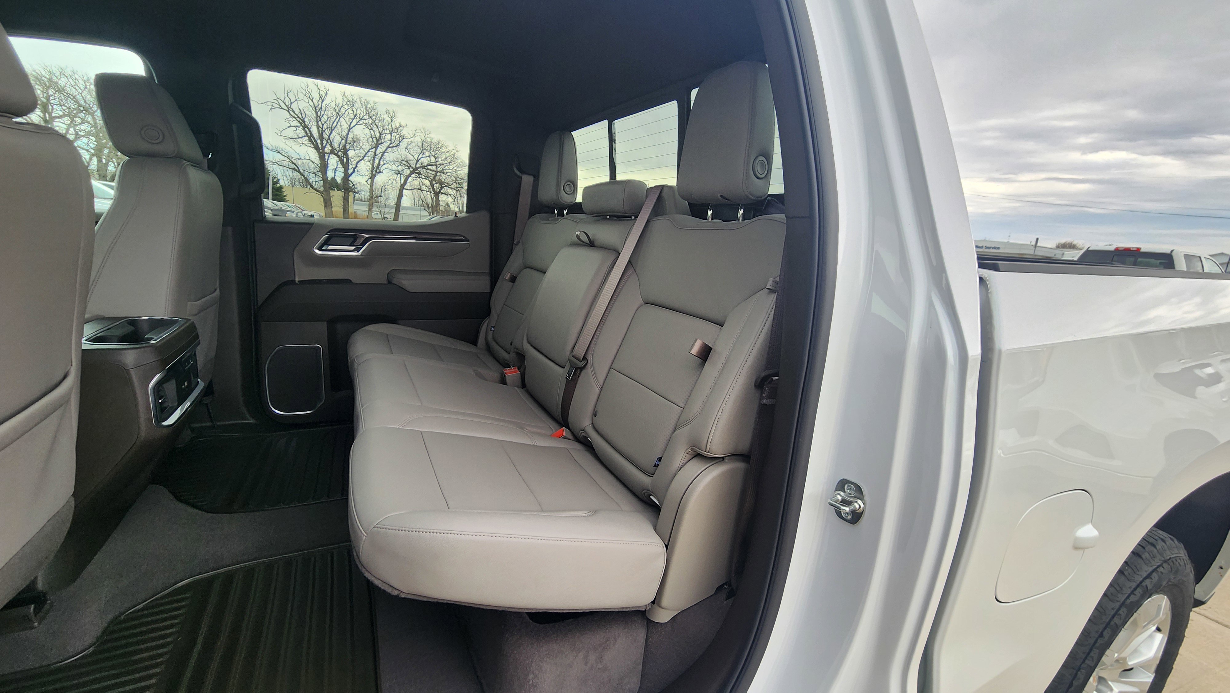 Used 2025 Chevrolet Silverado 1500 LTZ w/ Z71 Off-Road Package image 19