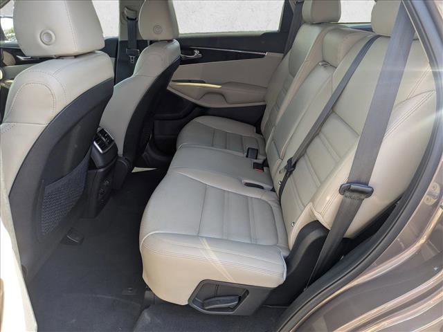 Used 2019 Kia Sorento EX image 16
