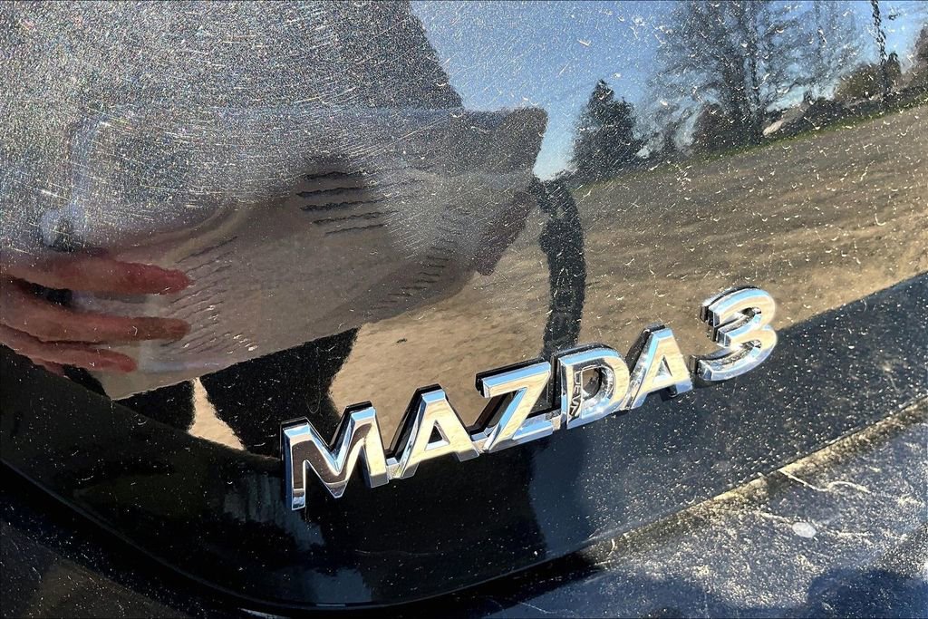 Used 2021 MAZDA MAZDA3 s image 33
