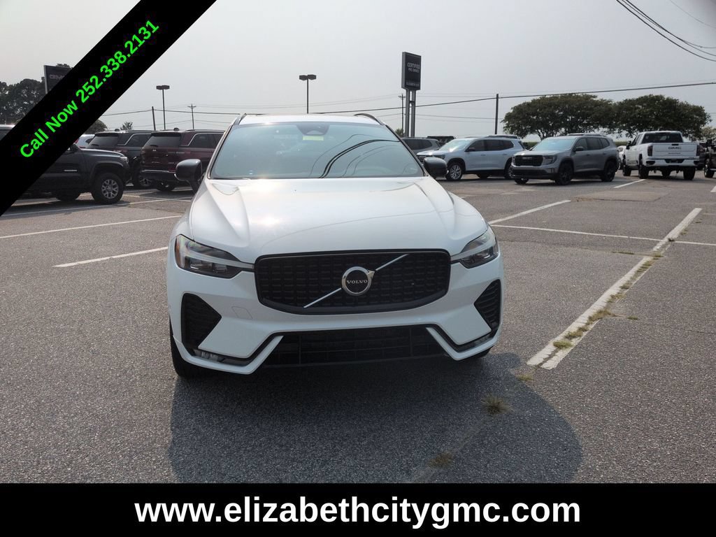 Used 2023 Volvo XC60 B5 Plus AWD/4WD image 4