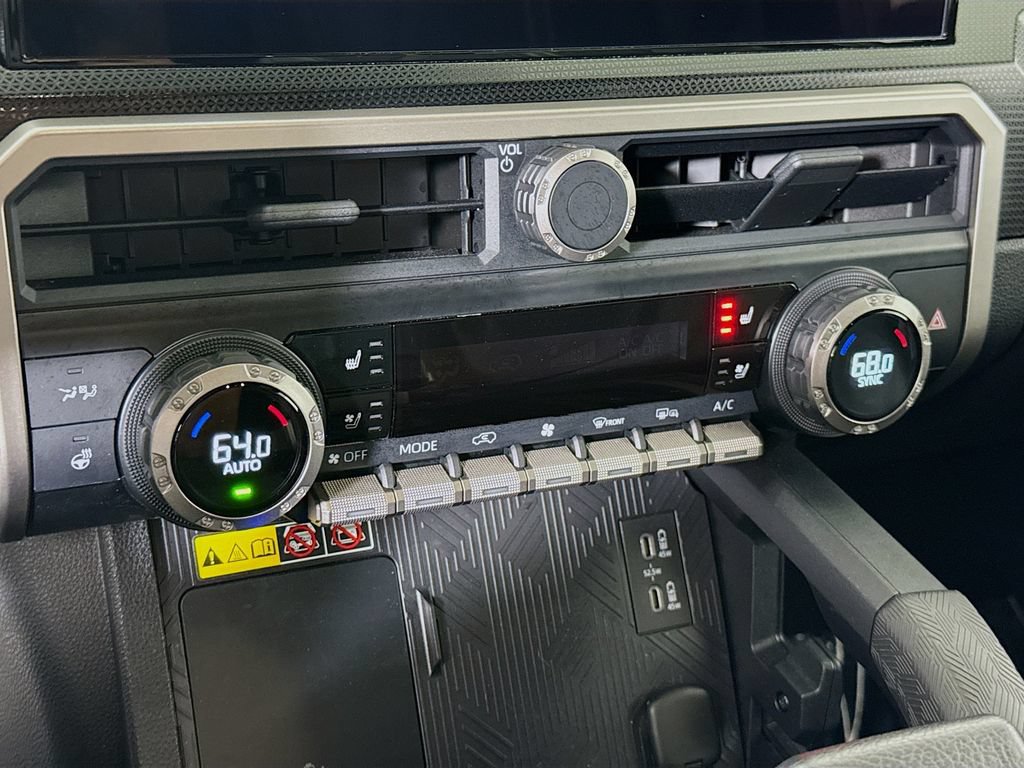 Certified 2025 Toyota 4Runner Limited AWD/4WD image 8