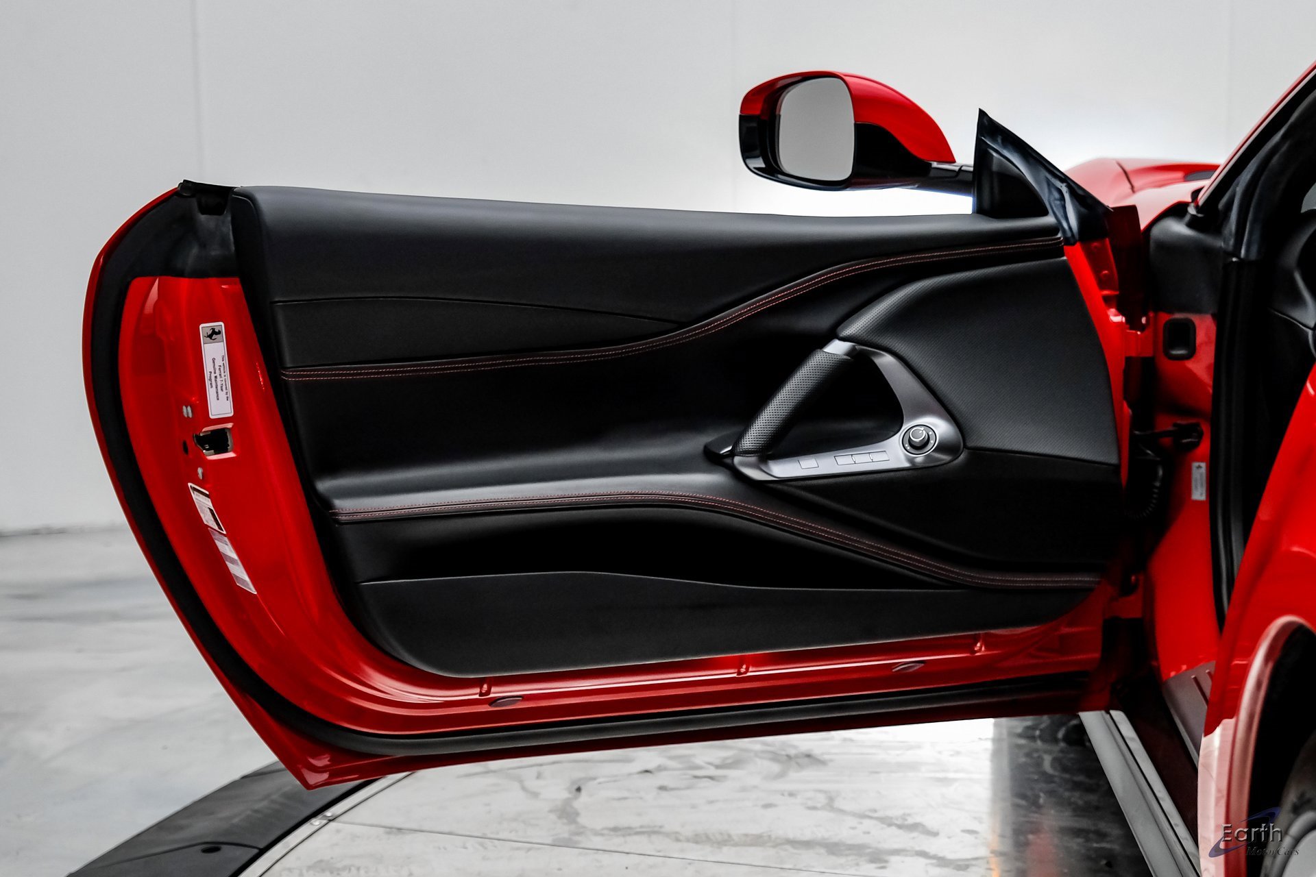 Used 2018 Ferrari 812 Superfast image 86