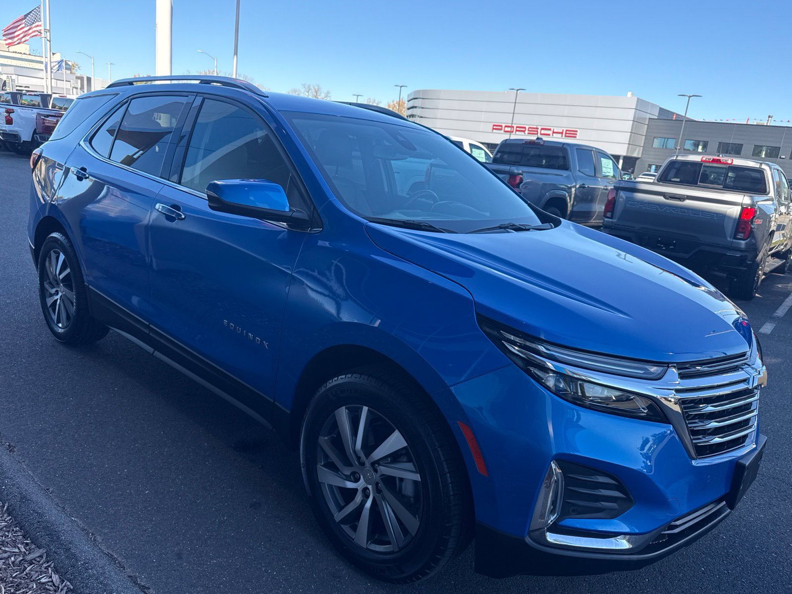Used 2024 Chevrolet Equinox Premier AWD/4WD image 4