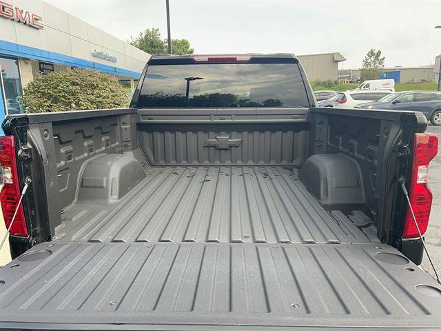 Used 2026 Chevrolet Silverado 1500 Custom Trail Boss AWD/4WD image 8