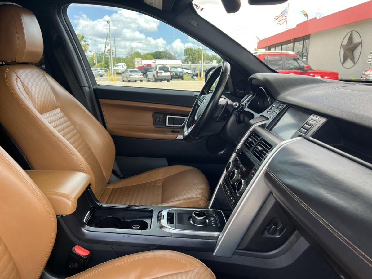 Used 2018 Land Rover Discovery Sport HSE Luxury AWD/4WD image 36