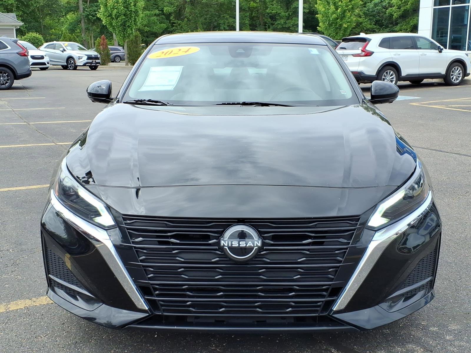Used 2024 Nissan Altima 2.5 SL FWD image 2