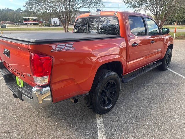 Used 2016 Toyota Tacoma SR5 w/ Towing Package RWD image 6