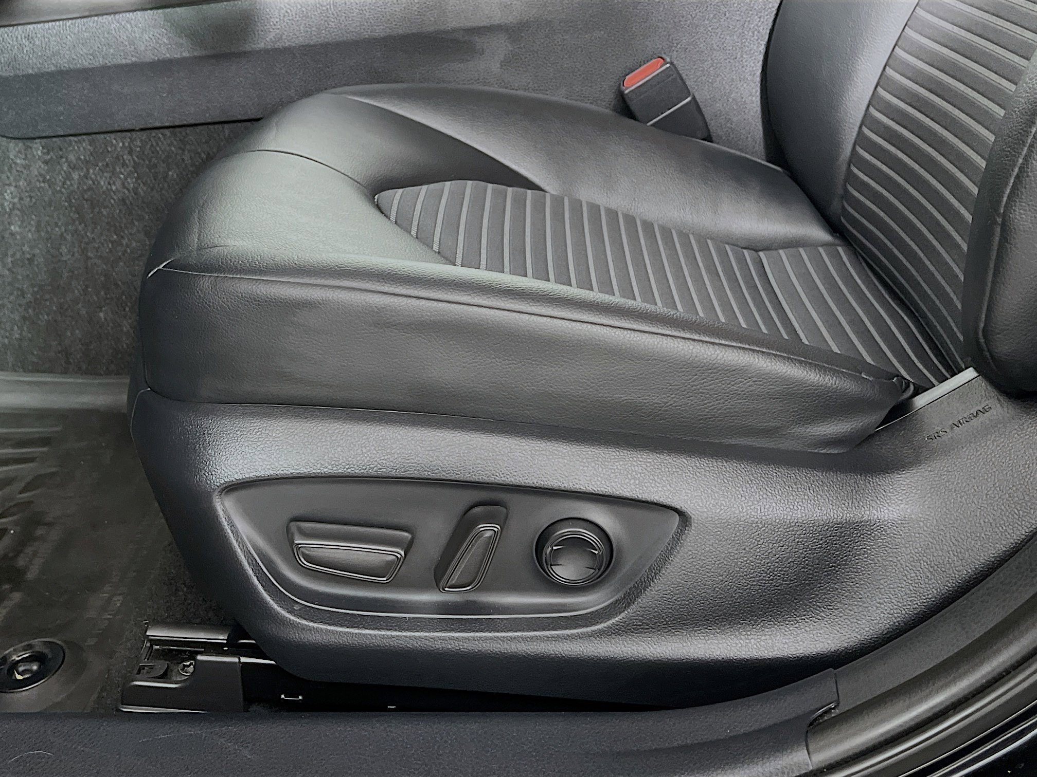 Used 2024 Toyota Camry SE image 19