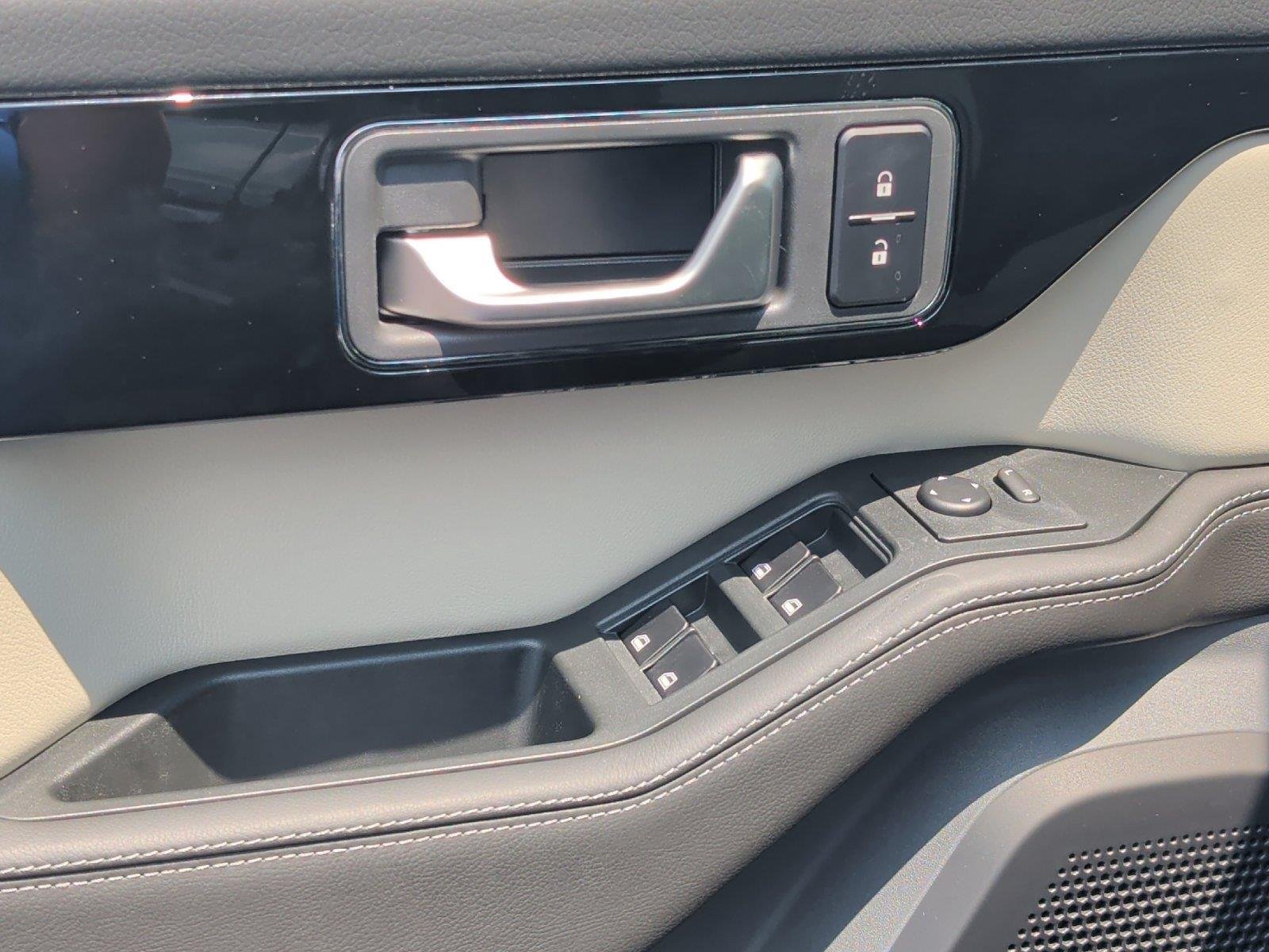 New 2025 INEOS Grenadier Station Wagon AWD/4WD image 14
