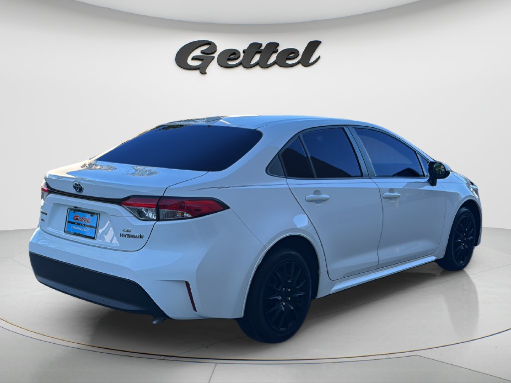 Used 2023 Toyota Corolla LE FWD image 5