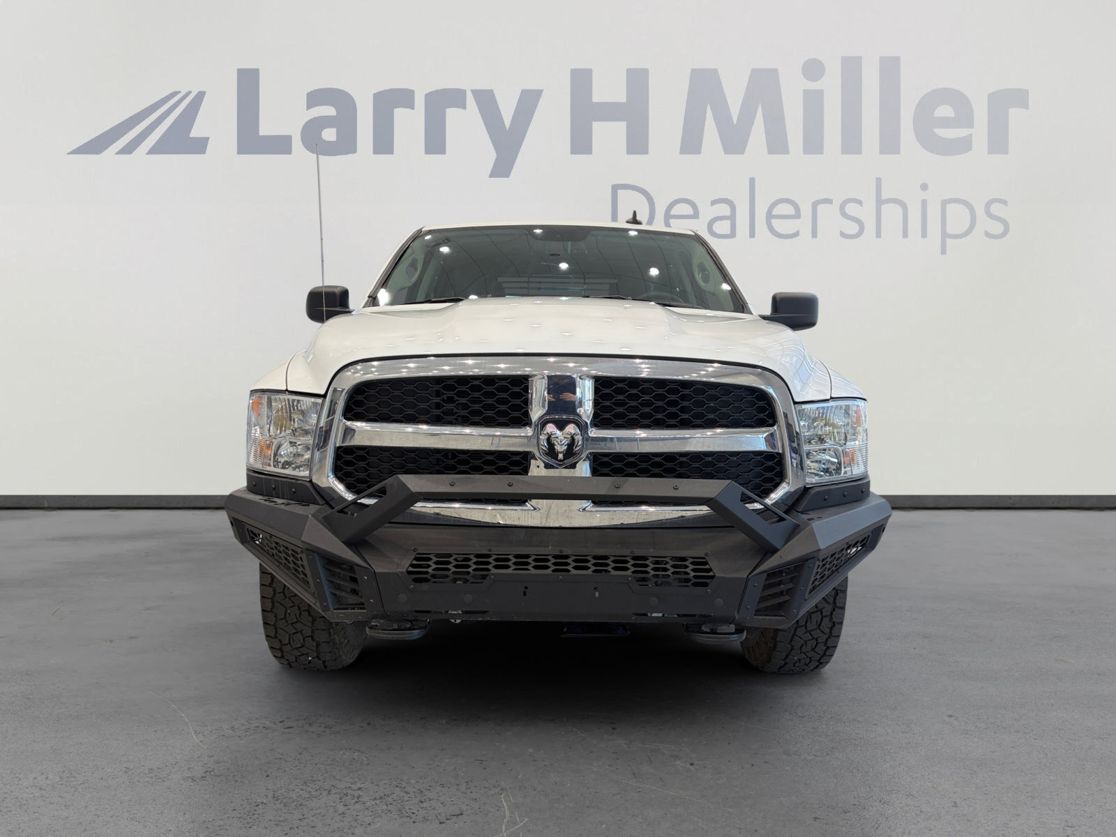 Used 2022 RAM 1500 Classic SLT w/ Electronics Group AWD/4WD image 8