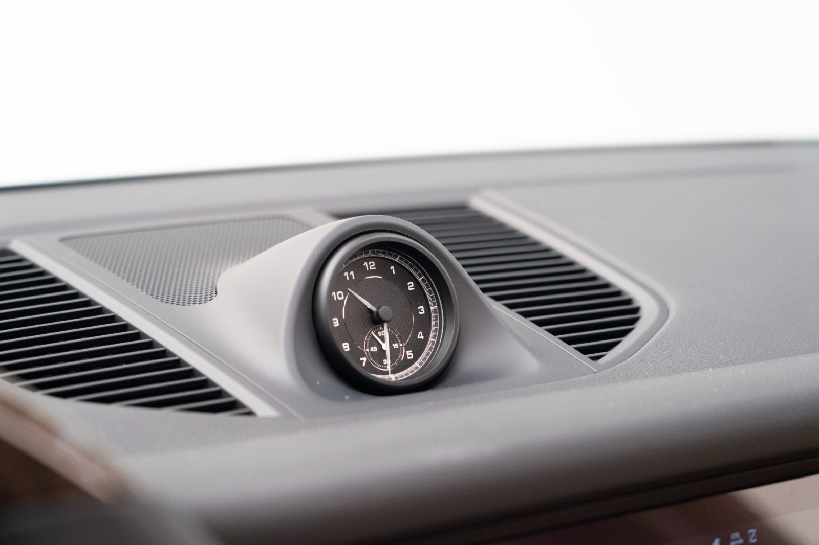 New 2026 Porsche Macan image 25