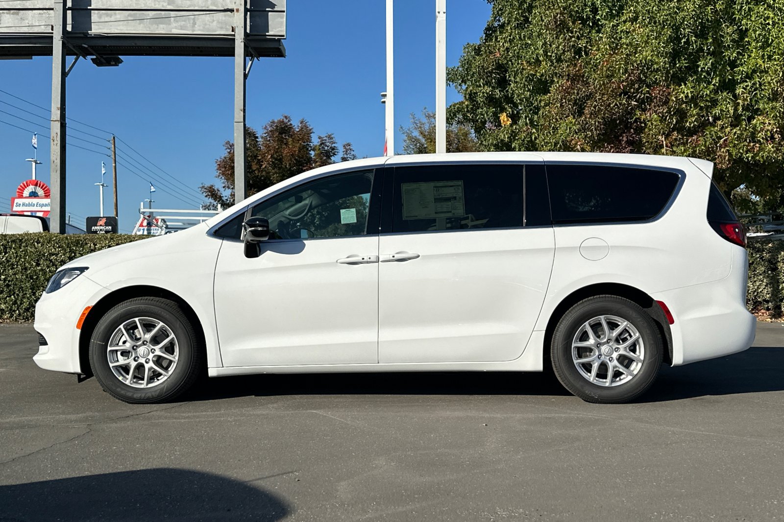 New 2026 Chrysler Voyager LX FWD image 7