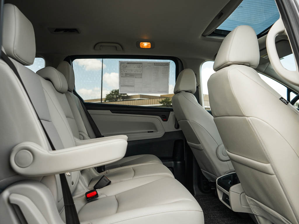 New 2027 Honda Odyssey EX-L image 13