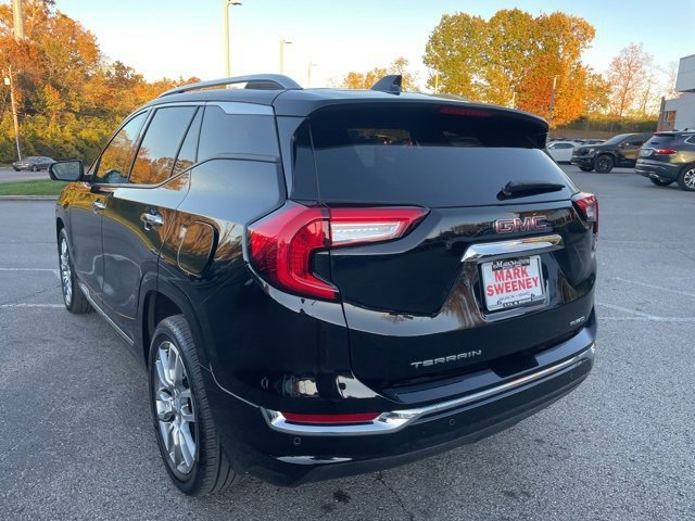 Used 2022 GMC Terrain Denali w/ Denali Premium Package image 8