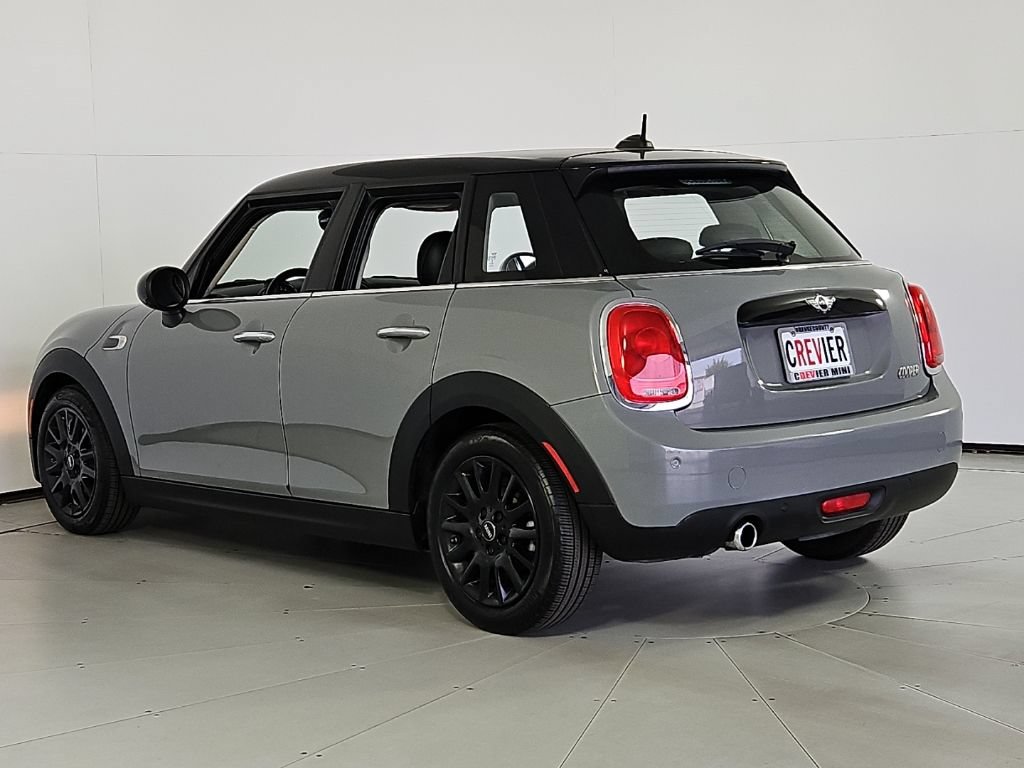 Used 2017 MINI Cooper 4-Door Hardtop FWD image 9