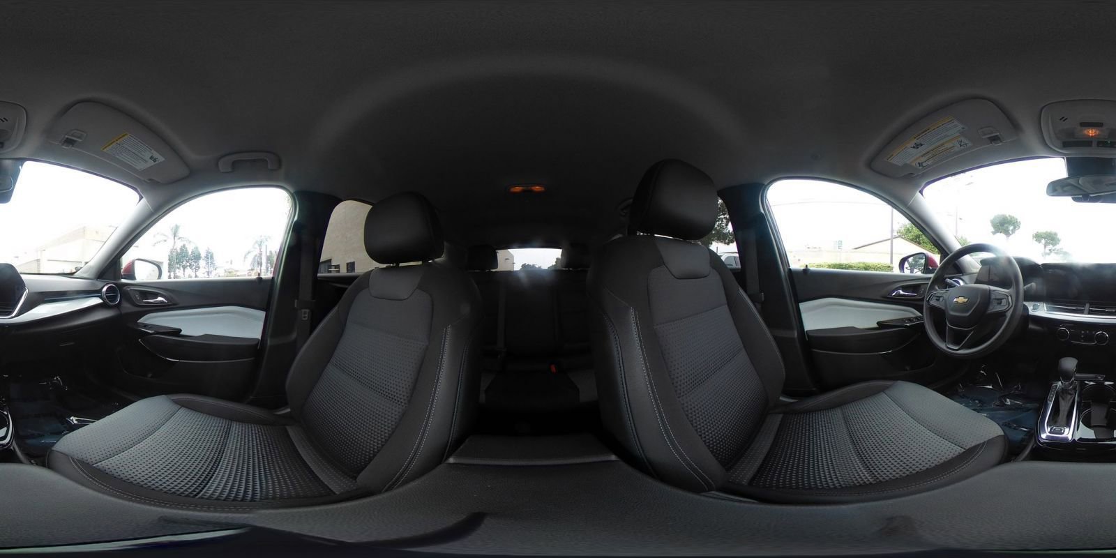 Used 2025 Chevrolet Trax LT image 39