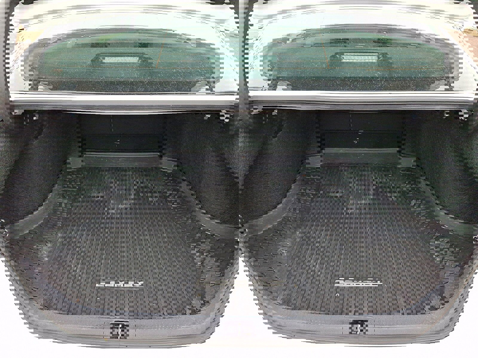 Used 2024 Toyota Camry LE w/ Convenience Package AWD/4WD image 28