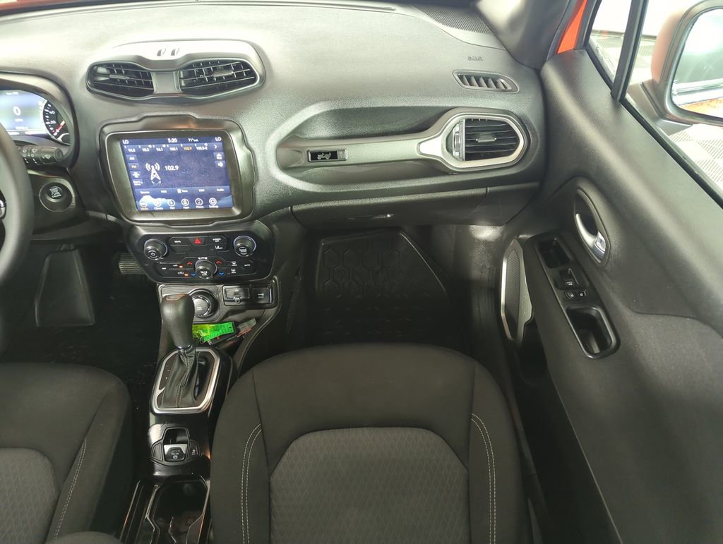 Used 2021 Jeep Renegade Latitude image 16