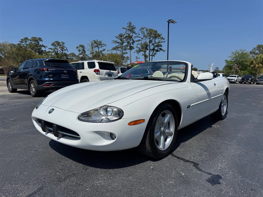 Used 2000 Jaguar XK8 Convertible image 7