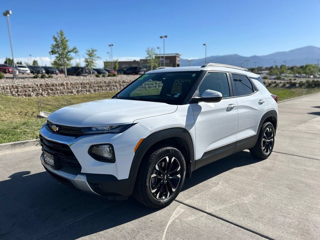 Used 2022 Chevrolet TrailBlazer LT AWD/4WD image 3