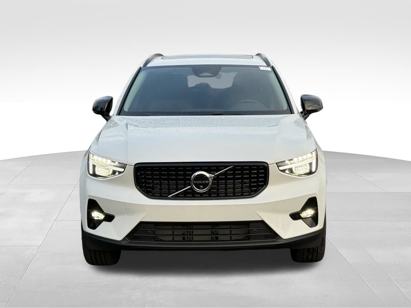 New 2026 Volvo XC40 B5 Plus w/ Protection Package Premier AWD/4WD image 9