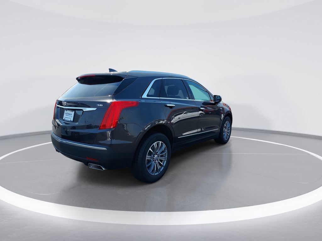 Used 2017 Cadillac XT5 Luxury w/ Driver Awareness Package image 8