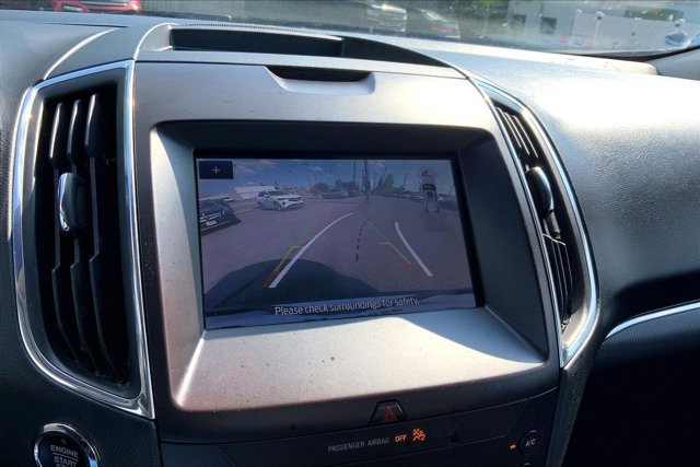 Used 2020 Ford Edge Titanium AWD/4WD image 20