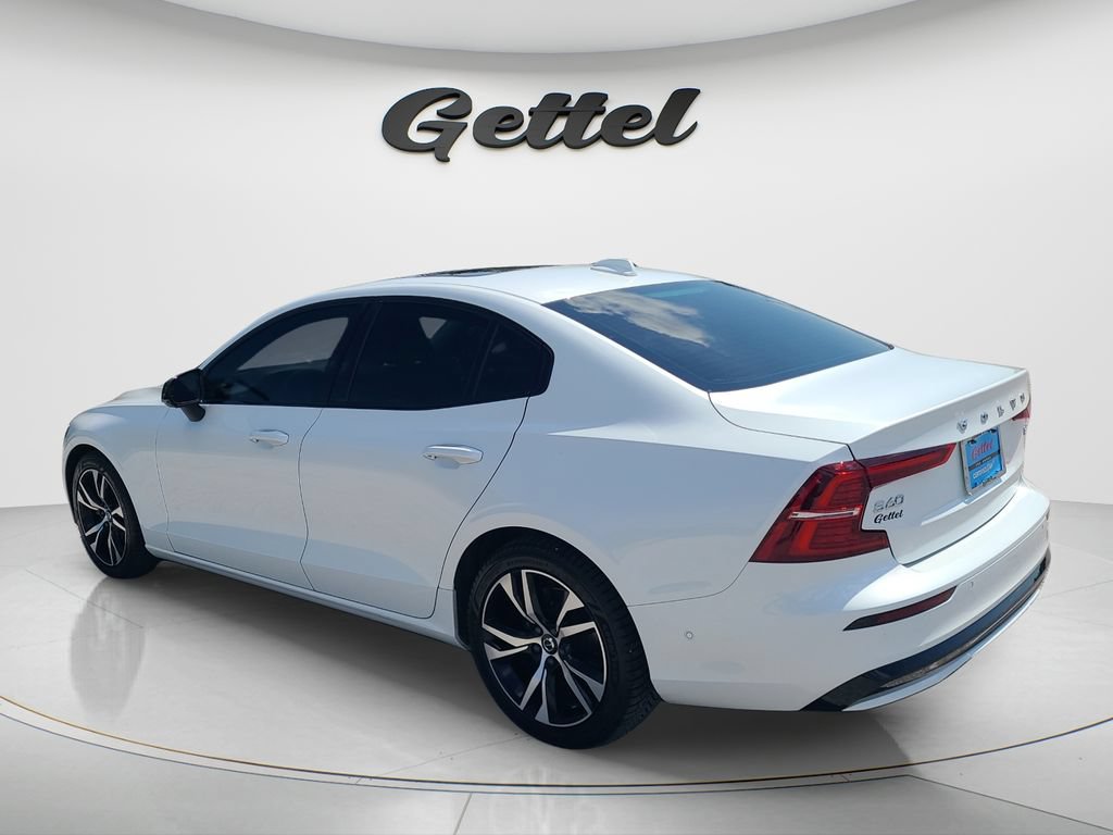 Used 2023 Volvo S60 B5 Plus w/ Climate Package FWD image 7
