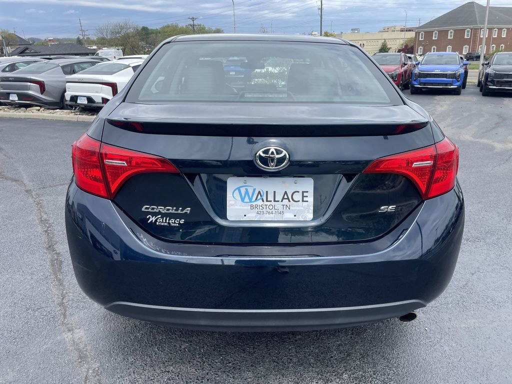 Used 2018 Toyota Corolla SE w/ Carpet Mat Package (TMS) FWD image 5