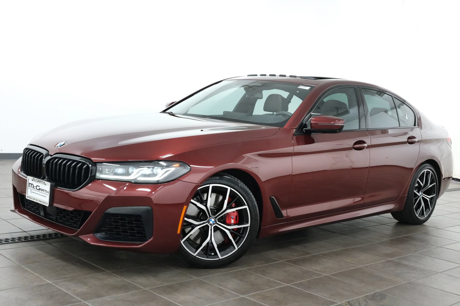 Used 2022 BMW M550i xDrive w/ Executive Package AWD/4WD video 1
