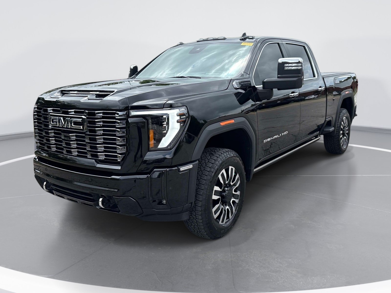 Used 2026 GMC Sierra 2500 Denali Ultimate AWD/4WD image 3