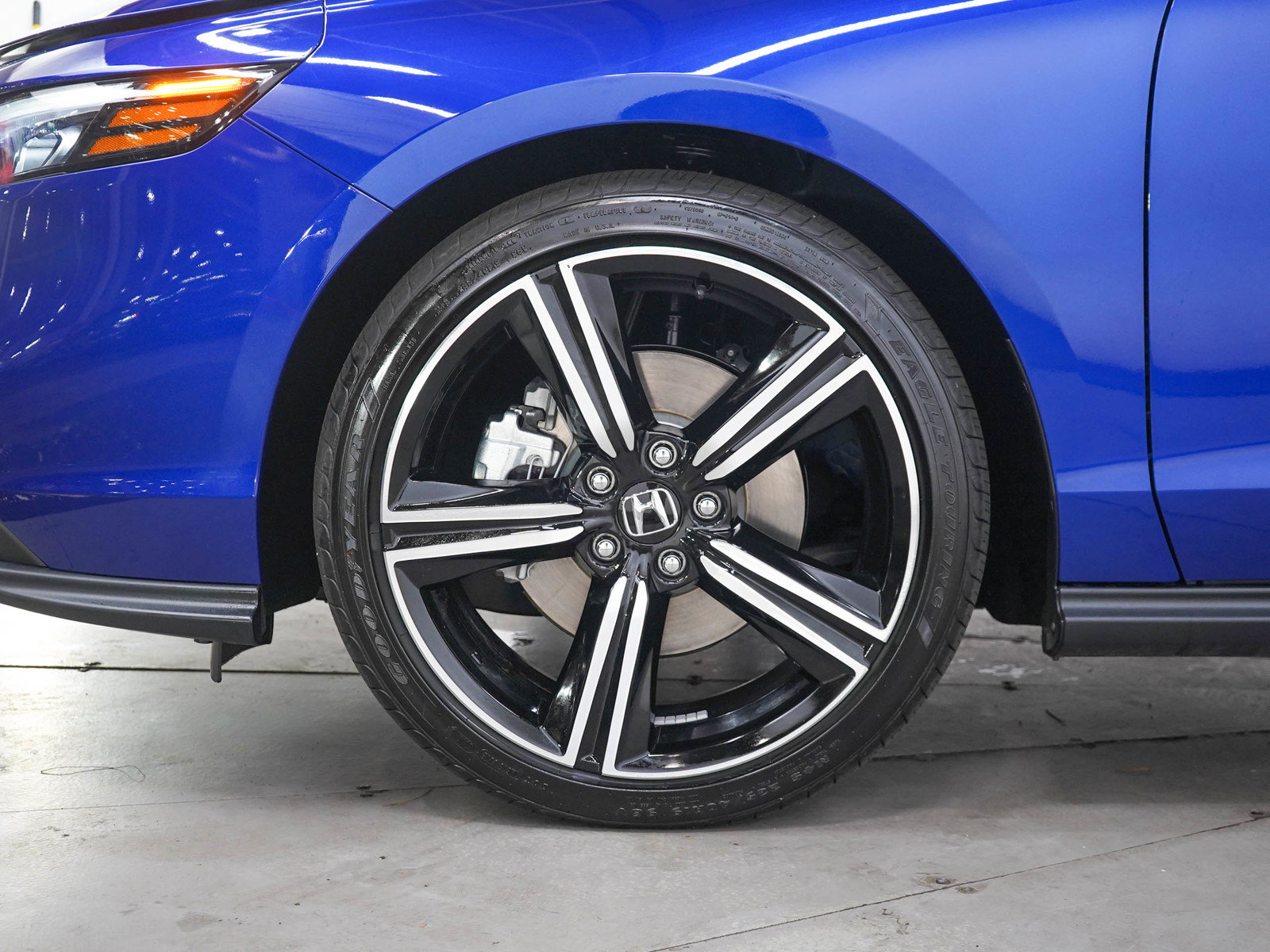 Used 2025 Honda Accord Sport image 28