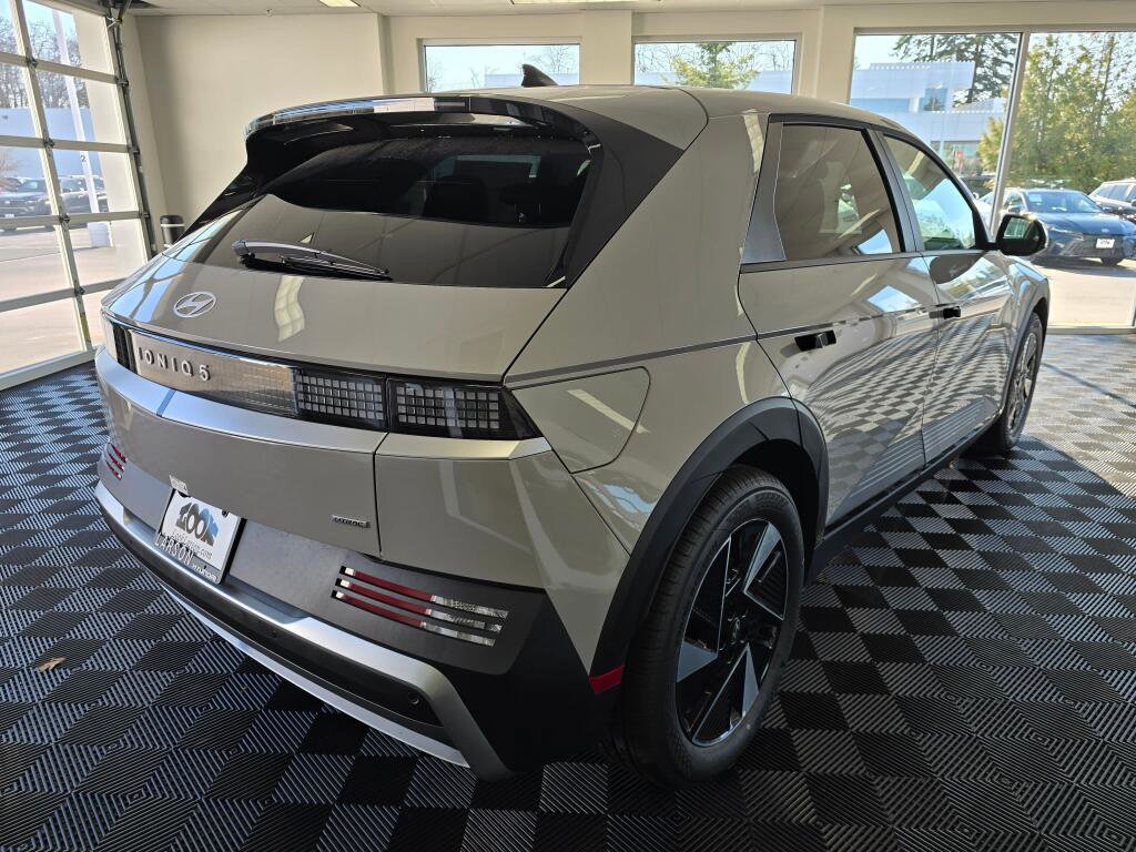 New 2026 Hyundai Ioniq 5 SEL image 4