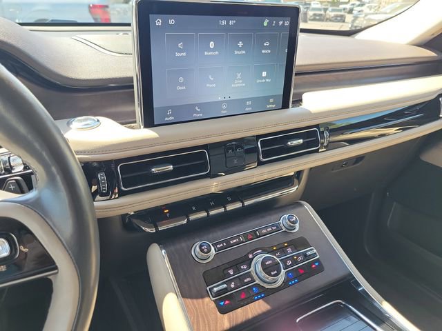 Used 2023 Lincoln Aviator Reserve w/ Equipment Group 201A image 8