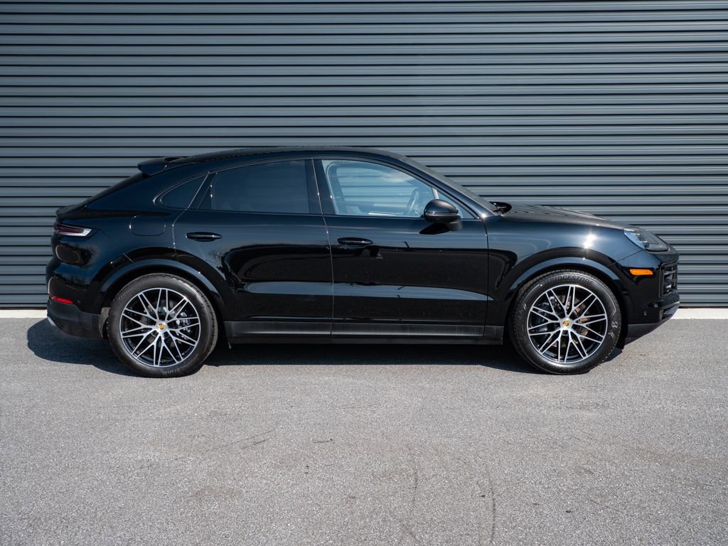 Certified 2024 Porsche Cayenne Base image 28