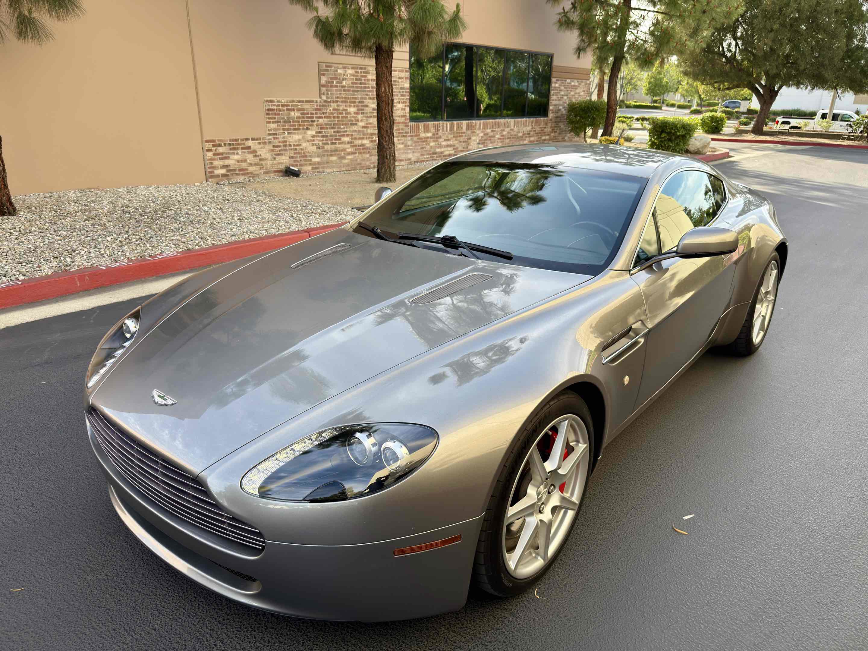 Used 2006 Aston Martin V8 Vantage Coupe RWD image 15