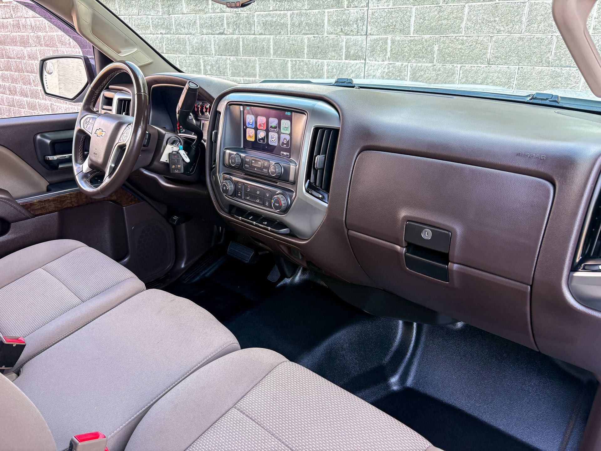 Used 2018 Chevrolet Silverado 1500 LT w/ LT Convenience Package AWD/4WD image 25