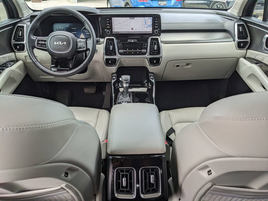 Certified 2023 Kia Sorento SX FWD image 15