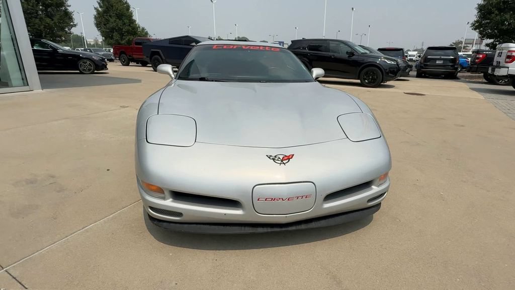 Used 1999 Chevrolet Corvette Coupe w/ Memory Pkg RWD image 3