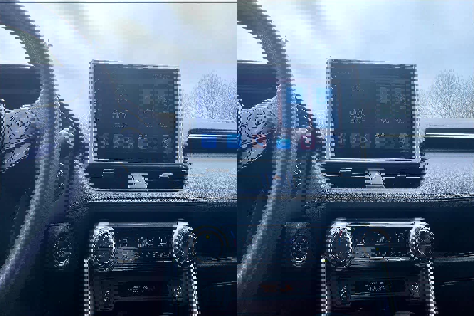 Used 2021 Toyota RAV4 XLE w/ Convenience Package image 34