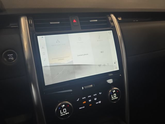 Certified 2025 Land Rover Discovery S AWD/4WD image 24