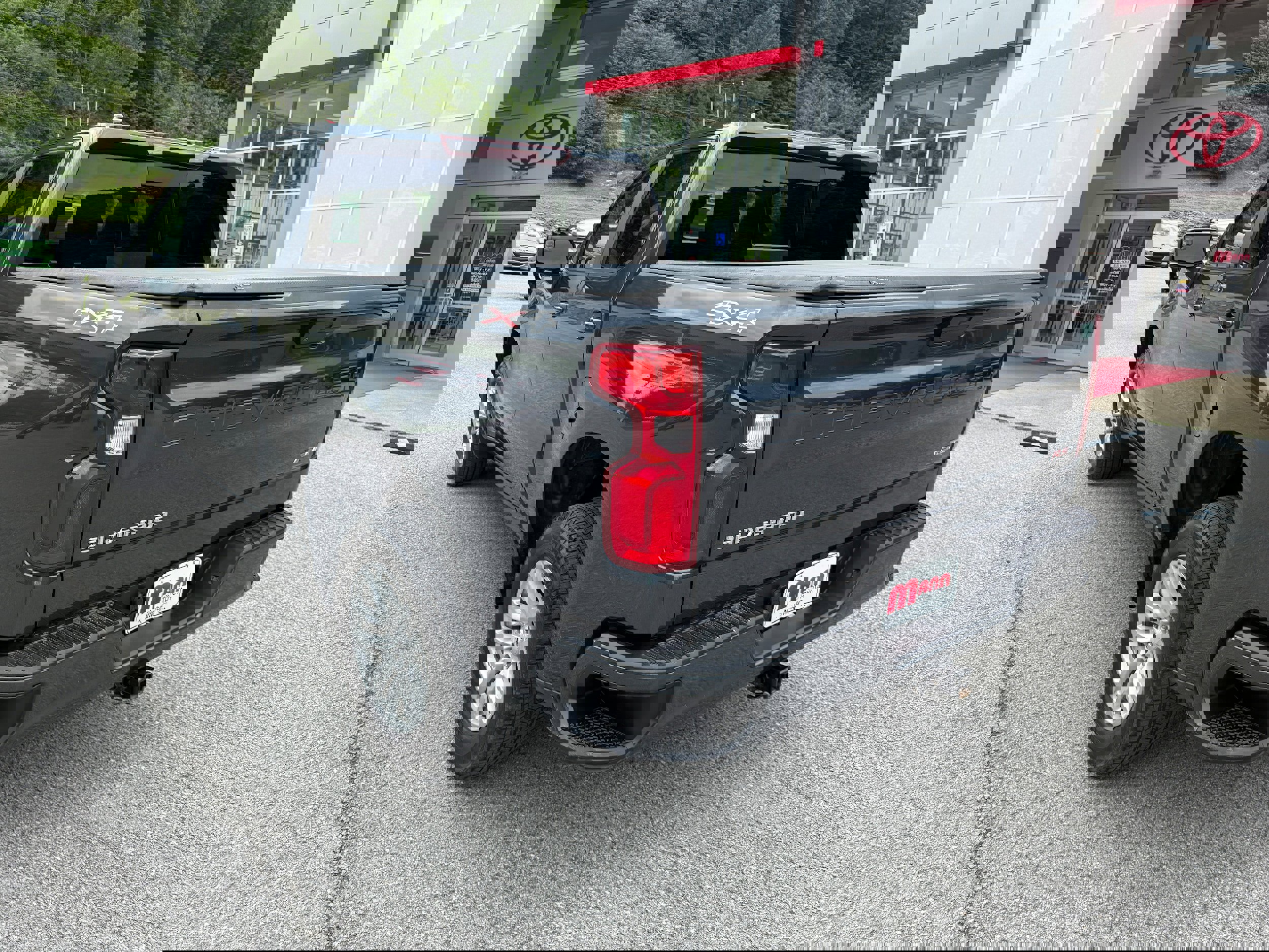 Used 2022 Chevrolet Silverado 1500 RST w/ Convenience Package II image 9