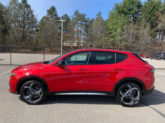 New 2026 Alfa Romeo Tonale w/ Active Assist Package AWD/4WD image 2